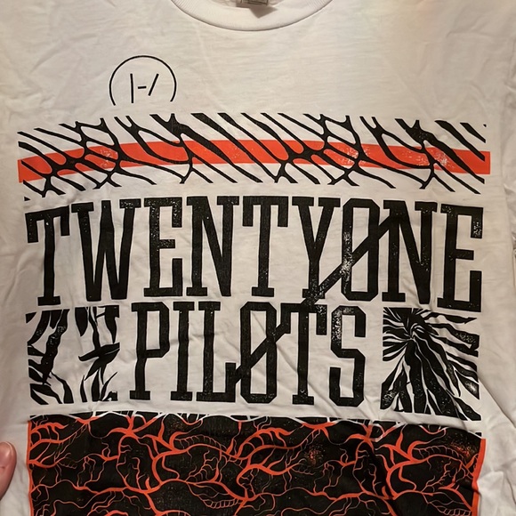 Discontinued size XS Twenty One Pilots band Tee - Picture 4 of 4